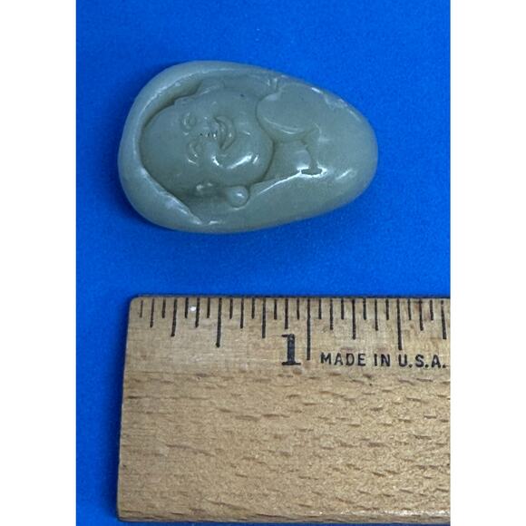 Chinese Polished Nephrite Jade Carved Smiling Buddha 1 1/2” Tall Pendant - Picture 13 of 14